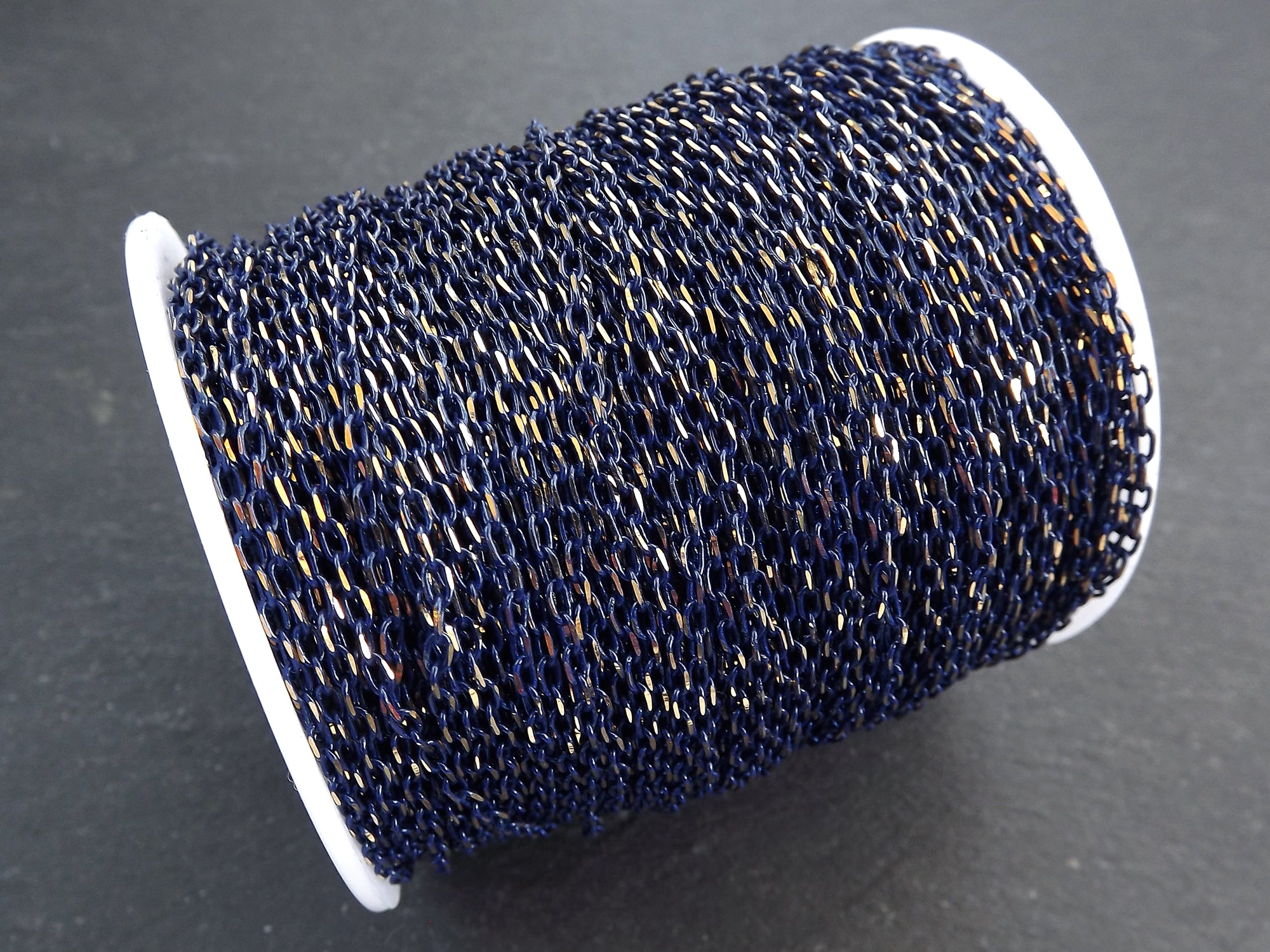3 x 2mm Navy Blue Gold Diamond Cut Cable Chain, Oval Link Chain, 2 Meters 3 x 2mm Navy Blue Gold Diamond Cut Cable Chain, Oval Link Chain, 2 Meters