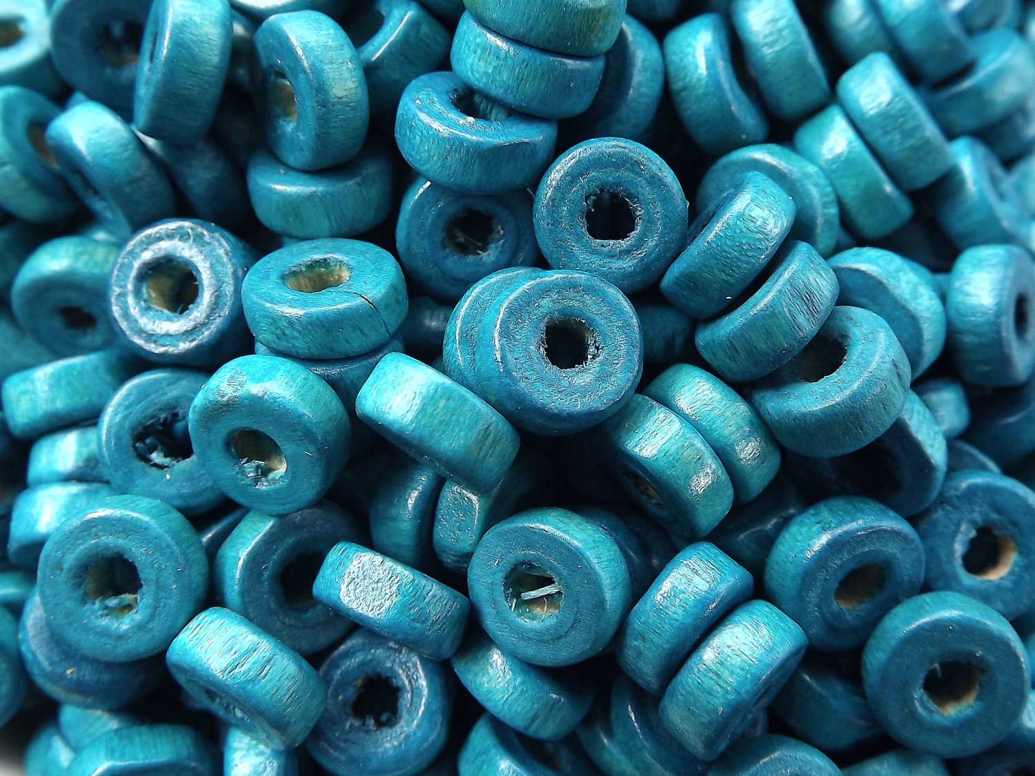 Teal Blue Wood Beads, Blue Wooden Beads, Heishi Beads, Round Wood Spacers, Teal Blue Beads, Teal Bead, 8mm Choose 50pcs, 200pcs or 400pcs Teal Blue Wood Beads, Blue Wooden Beads, Heishi Beads, Round Wood Spacers, Teal Blue Beads, Teal Bead, 8mm Choose 50pcs, 200pcs or 400pcs