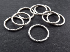 20mm Twisted Etched Jump Rings Antique Matte Silver Plated - 8pcs