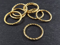 20mm Twisted Etched Jump Rings 22k Gold Plated - 8pcs