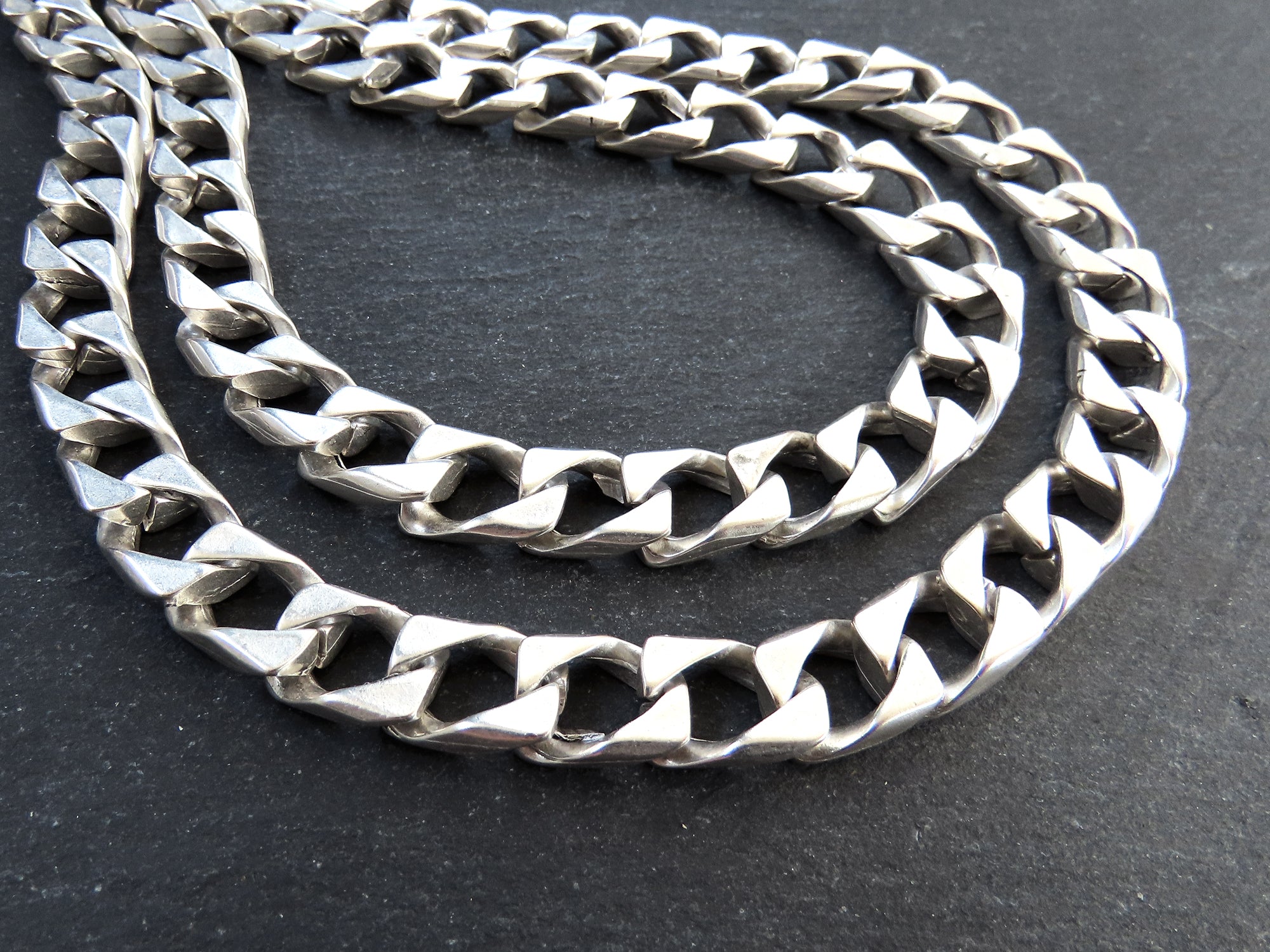 Thick Curb Chain Bracelet (Silver-Plated)