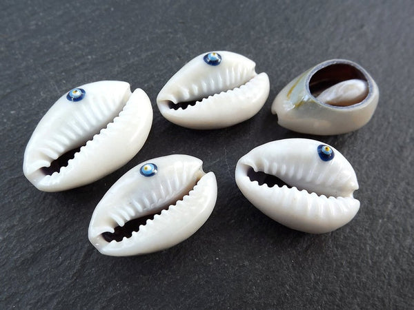 Natural Evil Eye Cowrie Shell Beads, Shell Pendant Charms, Ivory Beige Seashell, 5pc