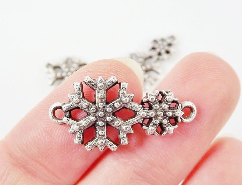 4 Small Snowflake Connectors - Matte Silver Plated