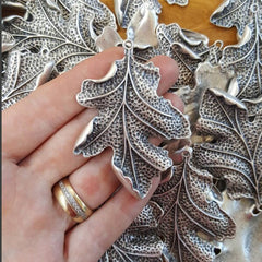 Large Oak Leaf Pendant Charm - Matte Antique Silver Plated - 1PC