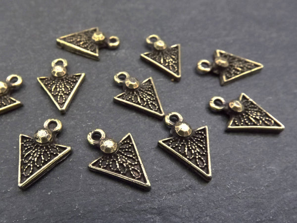 Bronze Triangle Charms, Rustic Cast, Spike Charms, Arrow Head Charms, Ethnic Charms, Triangle Pendants, Boho, Antique Bronze Plated - 10pcs