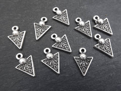 Silver Triangle Charms, Rustic Cast, Spike Charms, Arrow Head Charms, Ethnic Charms, Triangle Pendants, Matte Antique Silver Plated 10pcs
