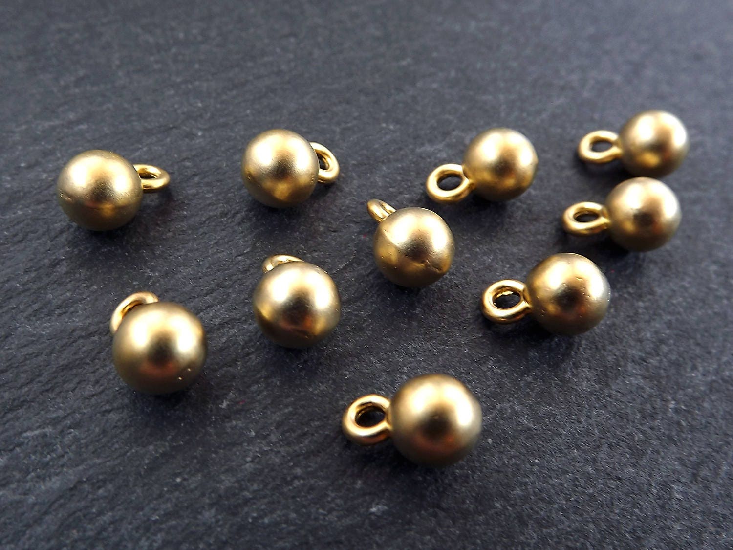 Round Ribbed Gold Ball Drop Charms, Drop Charms, Beading Charms, Textured Ball Charms, Bracelet Charms, Matte Antique Silver Plated 20pcs