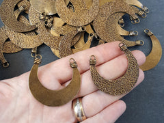 Bronze Crescent Pendant, Double Sided Tribal Double Horn Connector, Hammered Pendant, Antique Bronze Plated, 1PC