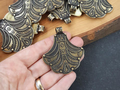 Fan Artisan Pendant, Dot Detail Nepalese Style Ethnic Tribal Pattern Rajasthan - Antique Bronze Plated - 1pc