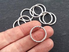 20mm Twisted Etched Jump Rings Antique Matte Silver Plated - 8pcs