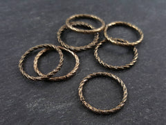 20mm Twisted Etched Jump Rings - Round Bronze Findings, Bronze Supplies, Link, Ring, Loop - Antique Bronze Plated - 8pcs