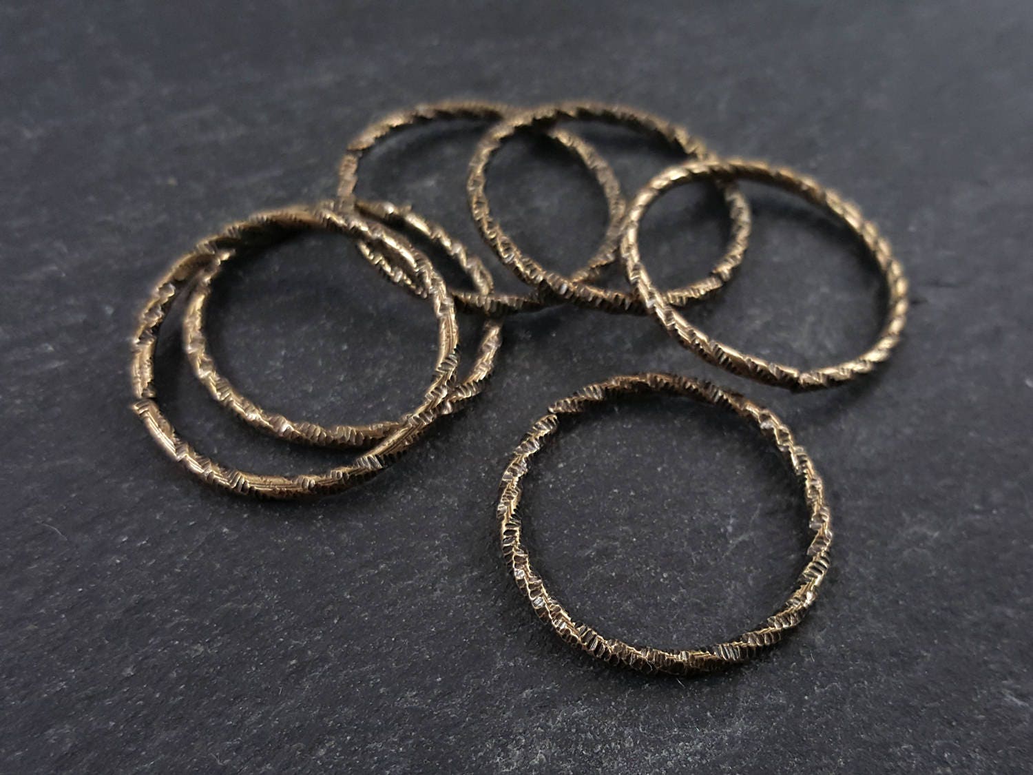 25mm Twisted Etched Jump Rings - Round Bronze Findings, Bronze Supplies, Link, Ring, Loop - Antique Bronze Plated 6pcs