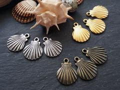 Bronze Shell Charm Pendants, Seashell Charms, Clam Shell, Scallop Shell, Mermaid Shell, Shell Pendant, Antique Bronze Plated 3pc