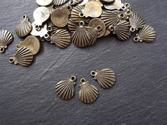 Bronze Shell Charm Pendants, Seashell Charms, Clam Shell, Scallop Shell, Mermaid Shell, Shell Pendant, Antique Bronze Plated 3pc