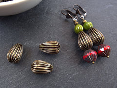 Bronze Corrugated Teardrop Bead, Bronze Tear Drop Ribbed Bead, Large Teardrop, Tear Drop Bead, Fluted Teardrop, Antique Bronze Plated, 3pc