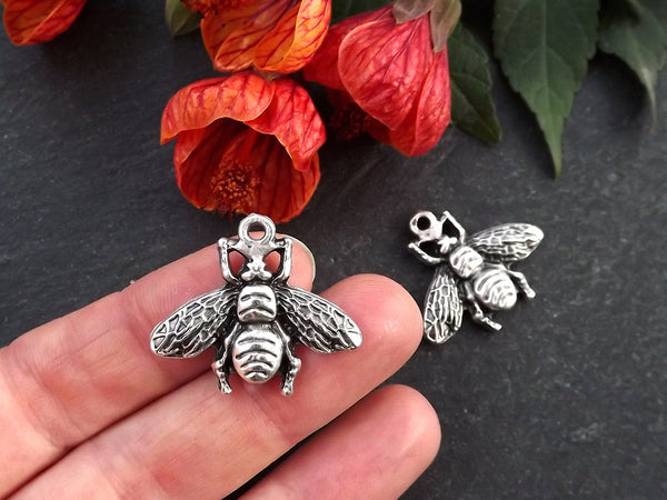 Silver Bee Charms, Bumblebee Charms, Busy Bee Charms, Bee Pendant, Bee Jewelry, Bumble Bee Pendant, 25mm, Matte Antique Silver Plated