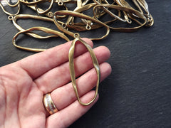 Oval Loop Pendant, Large Organic Loop, Ring Pendant, Oval Ring, Twisted Loop Pendant, Closed Loop, Connector, Antique Bronze, 1pc