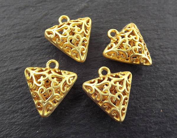 Filigree Triangle Charms, Pillow Charms, Puff Charms, Hollow Triangle Charms, Heart, Heart Charms, Folk, 22k Matte Gold Plated 4pcs