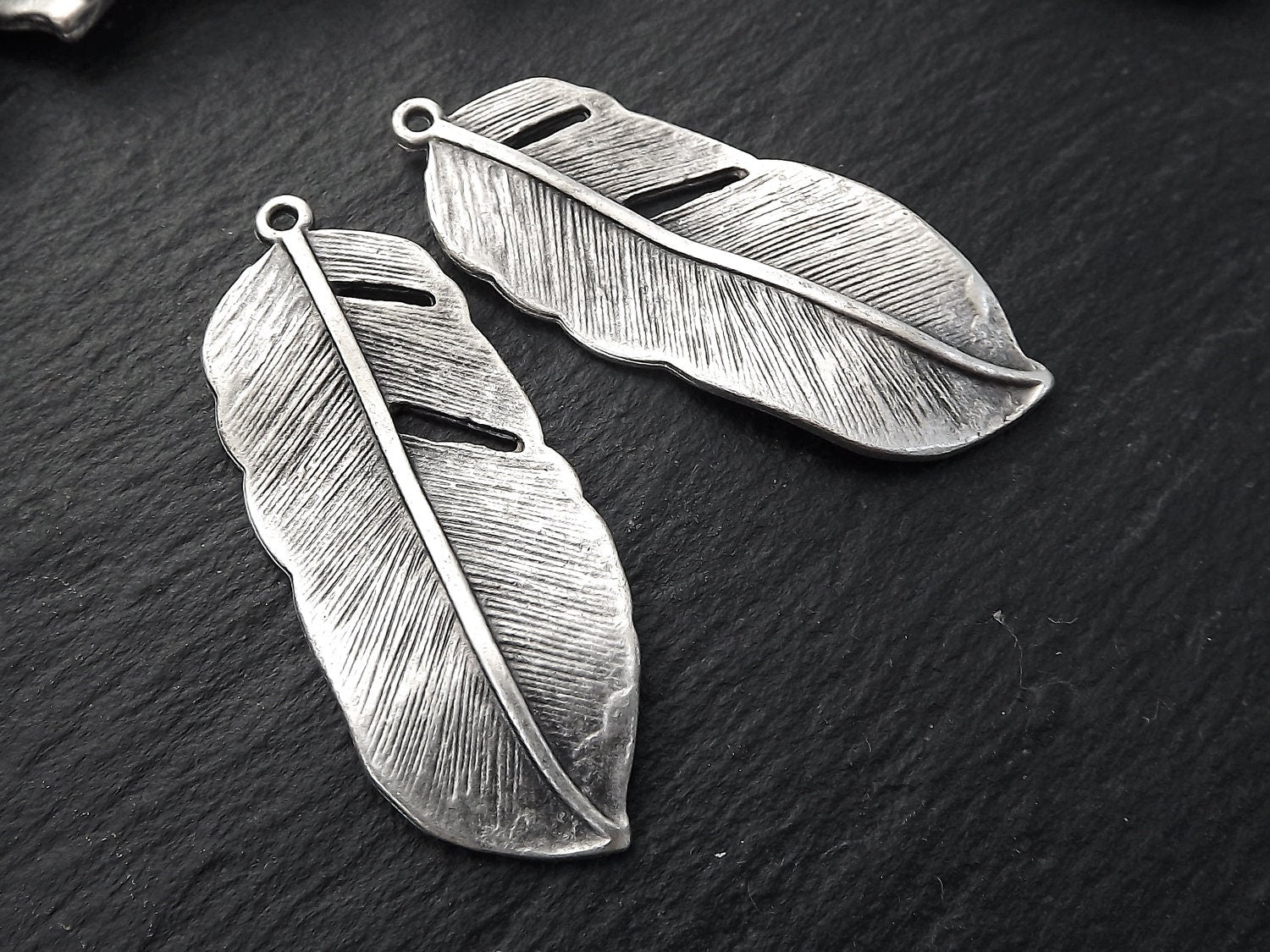 Feather Charms, Feather Pendant, Silver Feather Charms, Bird Feather, Tribal Charm, Tribal Feather, Matte Antique Silver Plated, 2pc