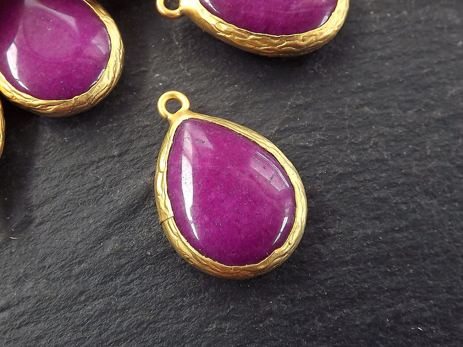 Purple Stone Pendant, Violet Purple, Teardrop Pendant, Purple Jade Pendant, Gemstone Pendant, Earring Pendant, 22k Matte Gold Bezel 1pc
