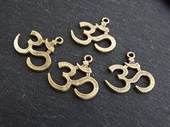 Bronze OM Symbol Yoga Aum Pendant Charms, Chakra, Yoga Charms, OM mantra, Ohm, Antique Bronze Plated