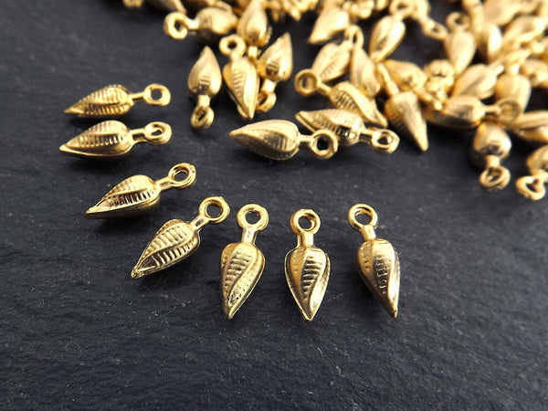 15 Mini Gold Twisted Pointy Drop Charms, Tiny Dangle Drop Pendant, Teardrop Beads, Gold Drop Beads, 22k Matte Gold Plated Brass
