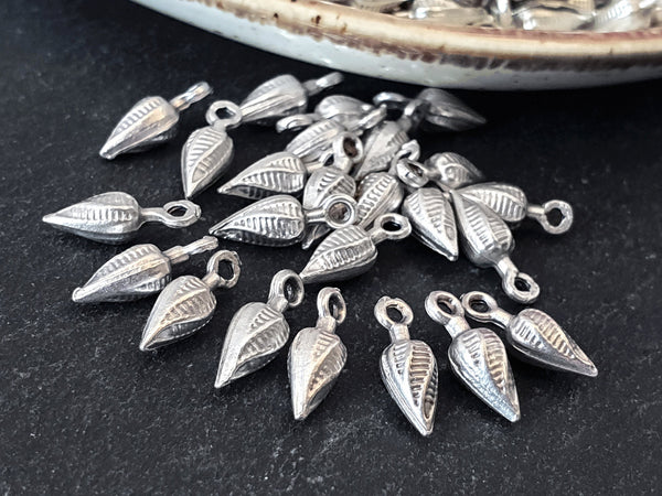 15 Mini Silver Twisted Pointy Drop Charms, Tiny Dangle Drop Pendant, Teardrop Beads, Silver Drop Beads