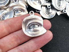 Silver Eye Pendant, All Seeing Eye Charms, Evil Eye Charm, Evil Eye Pendants, Protective Amulet Talisman, Matte Antique Silver Plated, 1pc