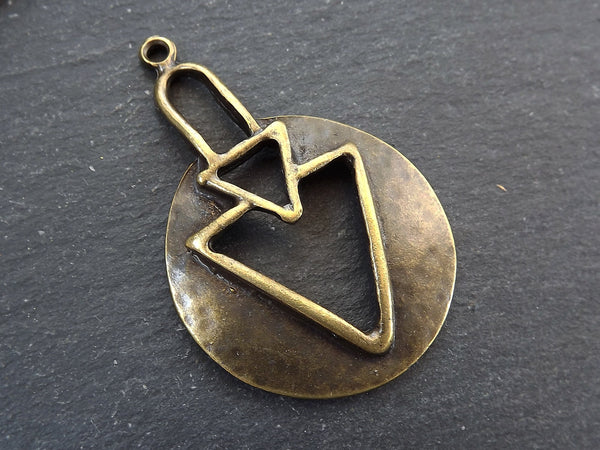 Tribal Triangle Pendant, Round Hammered Bronze Pendant, Rustic Geometric Jewelry Supplies, Antique Bronze Plated, 1pc