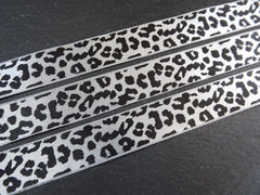 Silver Gray Leopard Ribbon 20m Roll, Animal Print Satin Ribbon, Safari Trim, Gift Ribbon, Party Ribbon, 20 meter Roll = 21.87 Yards
