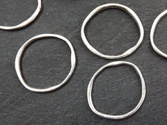 3 Circle Ring Link Connector Pendant, Eternity Ring, Charm Holder, Organic Closed Thin Loop, Matte Antique Silver Plated, 3pc