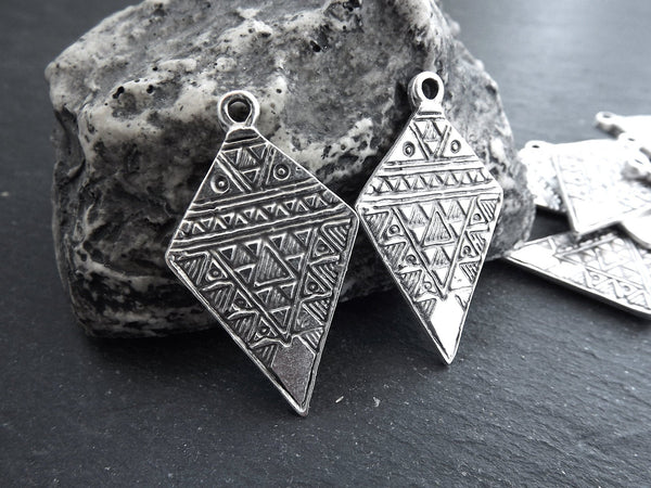 Rustic Tribal Pendant, Diamond Spear Pendant, Triangle Medallion, Rustic Jewelry, Artisan Charm, Jewelry Supply, Antique Silver Plated, 2pc