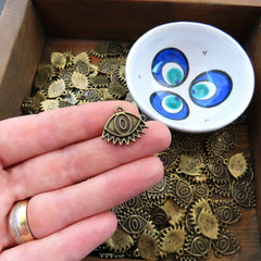 Evil Eye Pendant Charms, Eyelash Evil Eye, Eye Of The Beholder, Good Luck, Protective Amulet Talisman, Antique Bronze Plated, 4pc