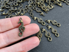 8 Mini Seahorse Pendant Charms, Artisan Charms, Seahorse Beads, Antique Bronze Plated, 8pcs