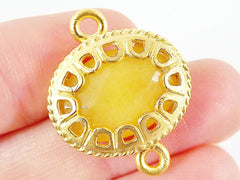 Yellow Scalloped Jade Connector  - Gold plated Bezel - 1pc - GP118