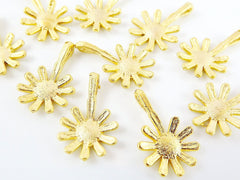 10 Long Daisy Flower Charms - 22k Matte Gold Plated