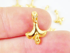 Fleur de Lis Charms - 22k Matte Gold Plated - 10pcs