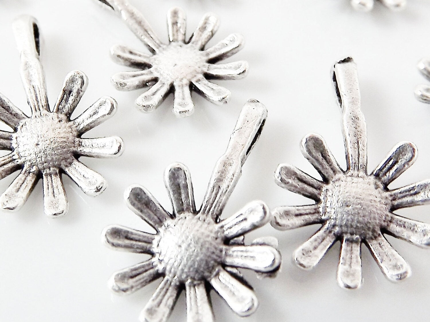 10 Long Daisy Flower Charms - Matte Silver Plated
