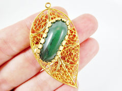 Filigree Leaf Pendant with Bezel Set Emerald Green Jade - 22k Matte Gold Plated - 1PC