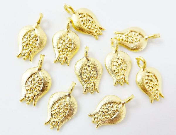 10 Mini Pomegranate Charms - TYPE 1 - 22K Matte Gold Plated - GCM123