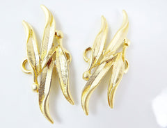 2 Swaying Leaf connectors - 22k Matte Gold Plated - 2PC