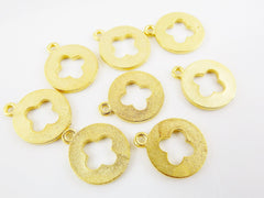 NEW - 8 Round Quatrefoil Four Leaf Clover Charms - Matte Gold Plated