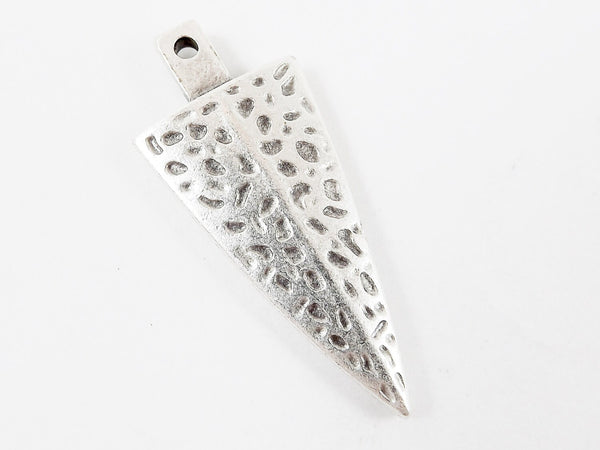 Hammered Spear Pendant, Arrow Head, Arrow Pendant, Silver Arrow, Silver Spear, Tribal Pendant, Tribal Charm, Matte Antique Silver Plated 1pc