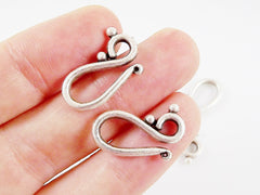 6 Hook Clasps - Matte Antique Silver Plated