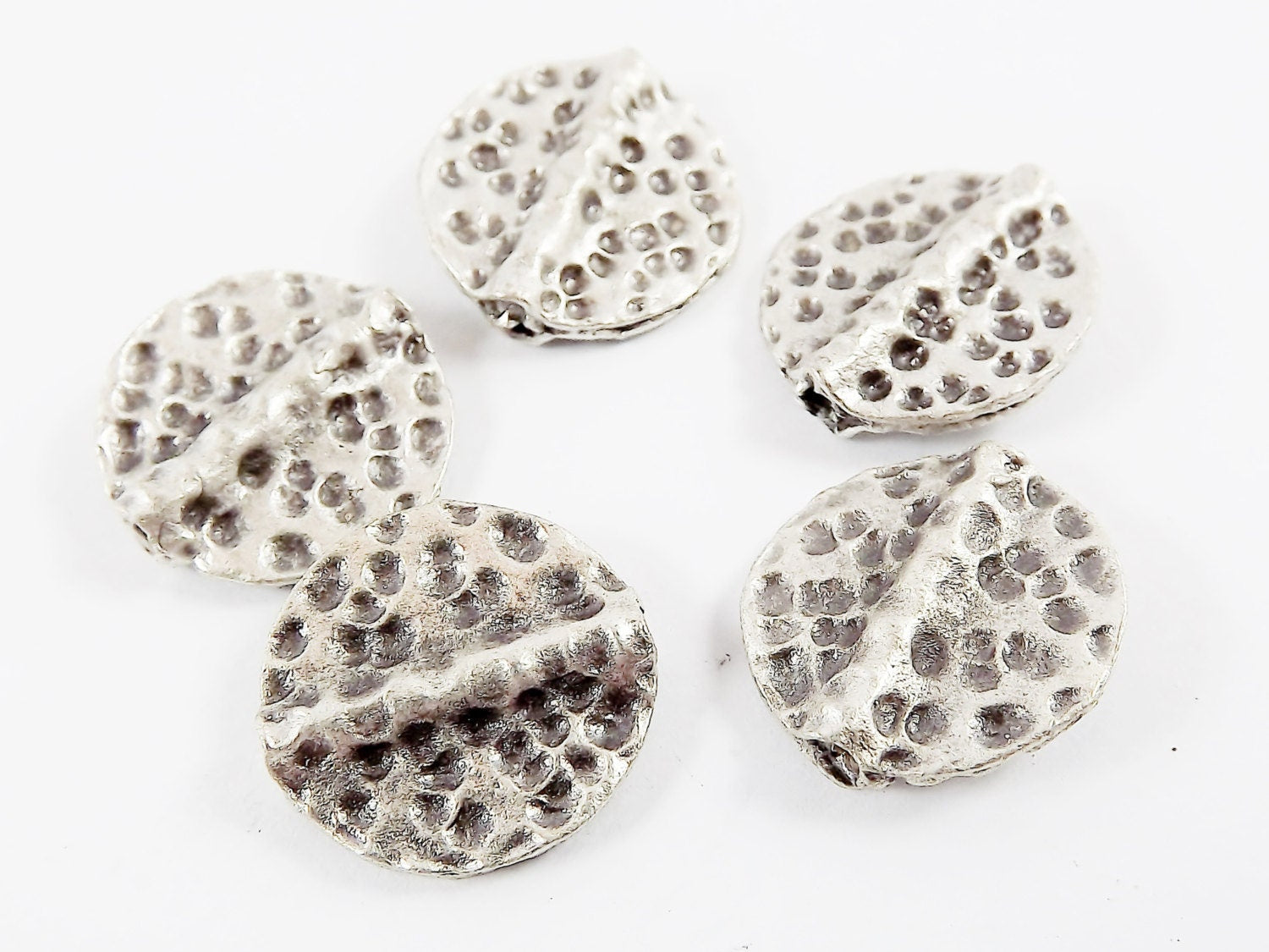 5 Small Hammered Round Disc Statement Spacer Bead Pendants - Matte Antique Silver Plated